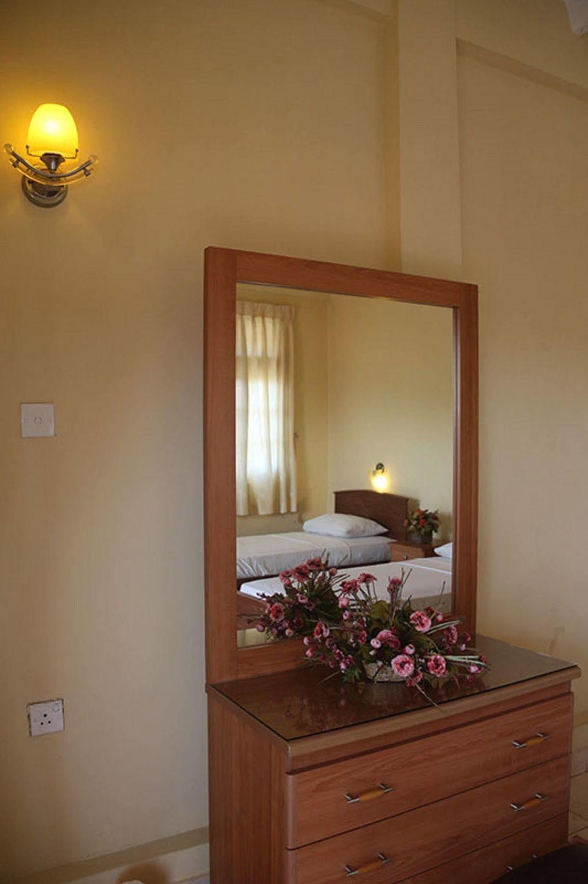 เรด โรส วิลลา Hotel เนกอมโบ ภายนอก รูปภาพ